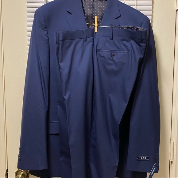 Mens suit. Tone on tone blue plaid. New with tags. Jacket 46L. Pants 40W x 33L. - Picture 2 of 6